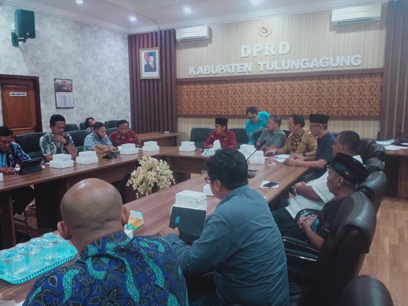 Menara Protelindo di Tamanan: Antara Kepentingan Publik dan Kekuasaan Modal